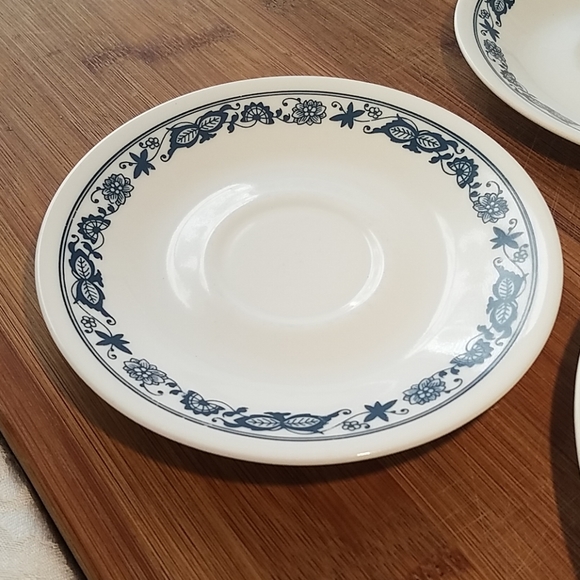 Vintage Corelle Blue Print /  Lot of 3 - Picture 2 of 8